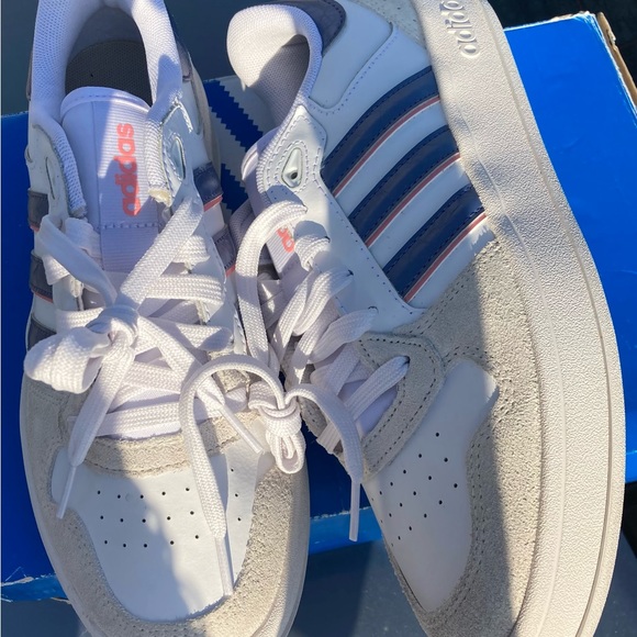 Adidas - Picture 10 of 10